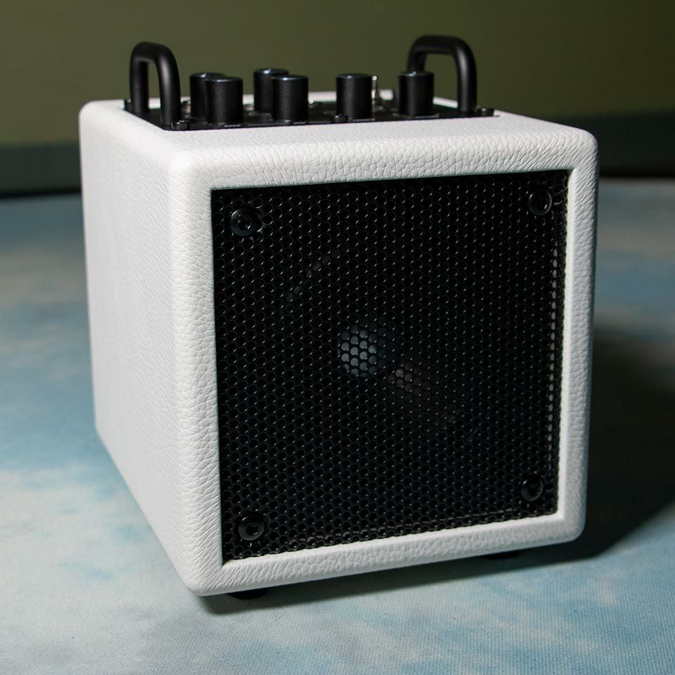 Phil Jones Bass/NANOBASS X4 White | 宮地楽器 ららぽーと立川立飛店